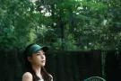 阿娇化身元气网球少女 白裙造型清纯亮眼