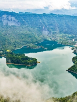 重庆黔江小南海湿地自然保护区秋景如画